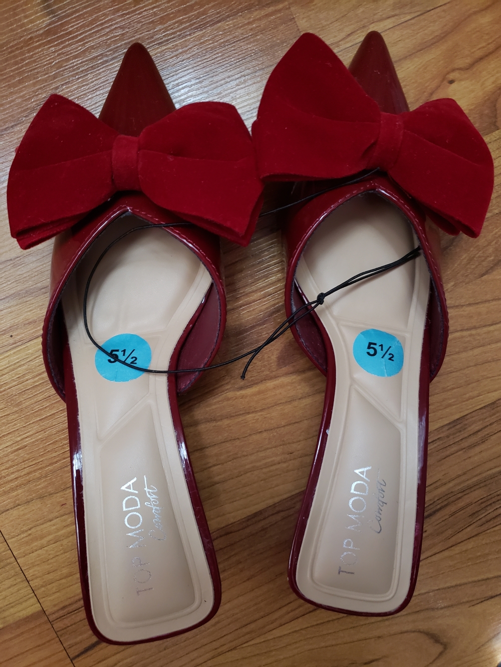 Woman's Shoes, Open Back, Red Pointed Bow Patent, Kitten Heel, Size 5.5
